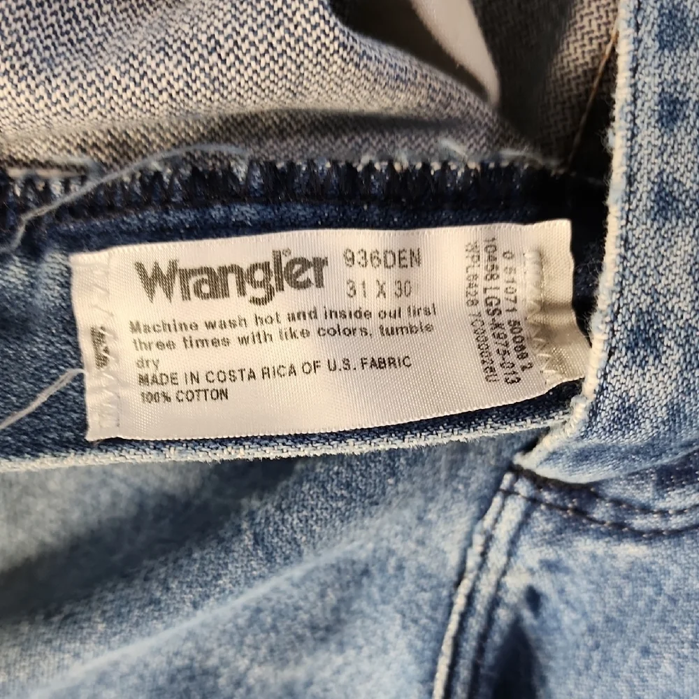 Wrangler Men's Light Blue Straight Jeans - Picture 3 of 6
